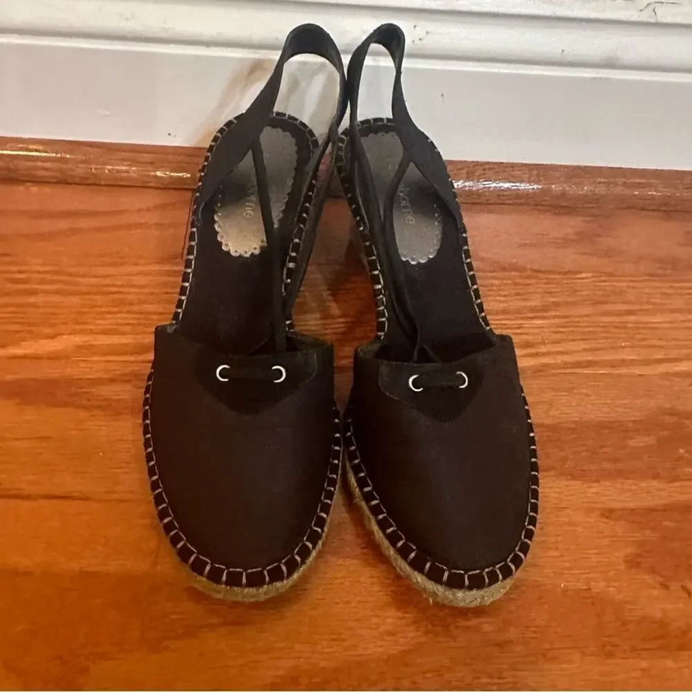 Liz Claiborne Black wedge espadrilles sz 8.5 Closed Toe Wedge Heel Espadrilles